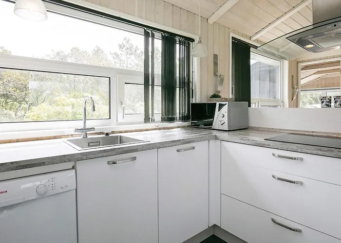 8 Person In בית נופש לוקן